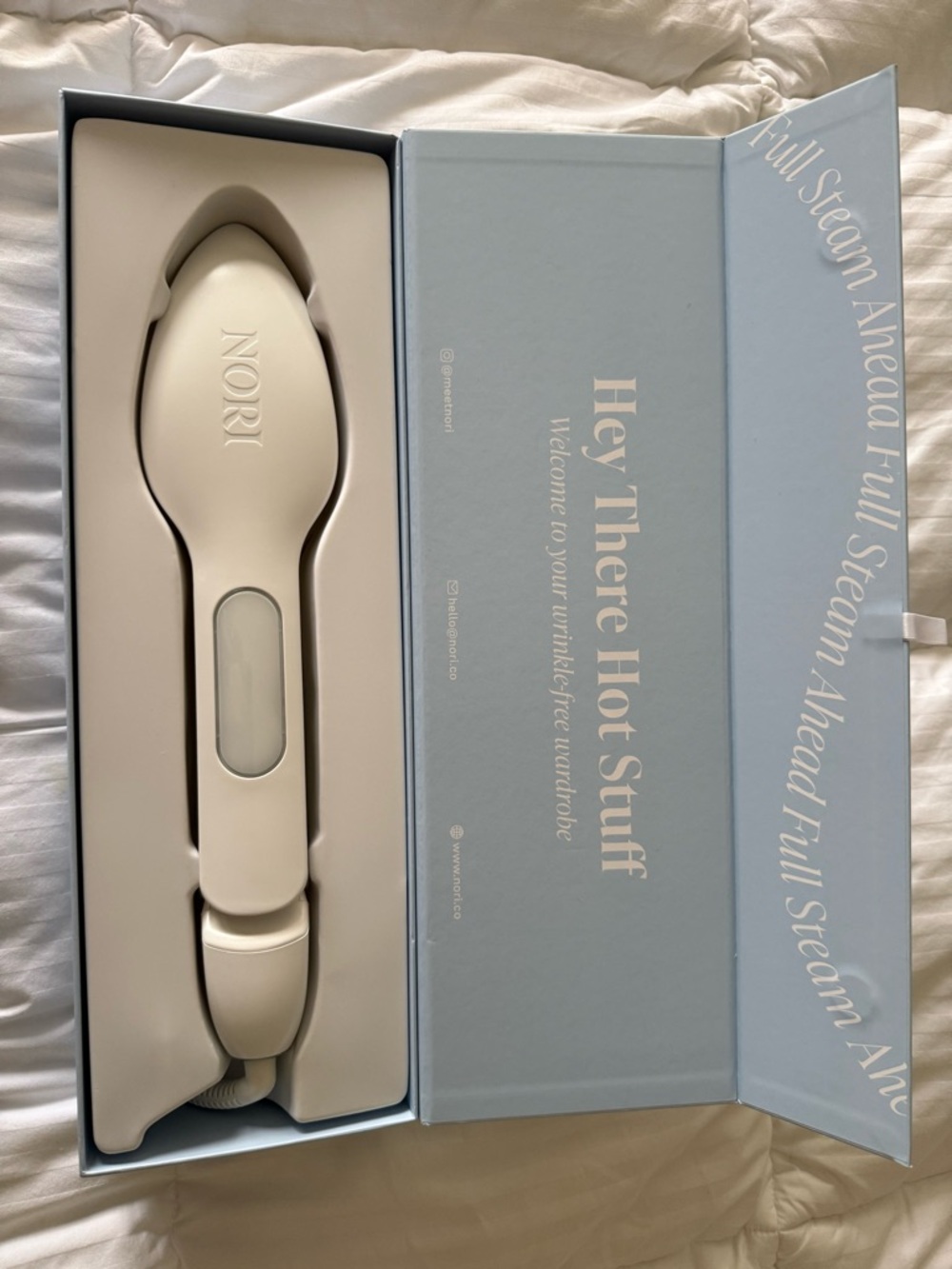 Nori White Handheld Garment Steamer